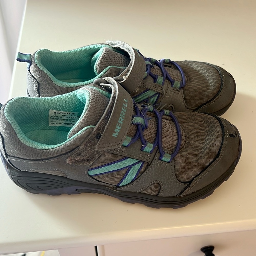 Merrel shoes look at pictures for details